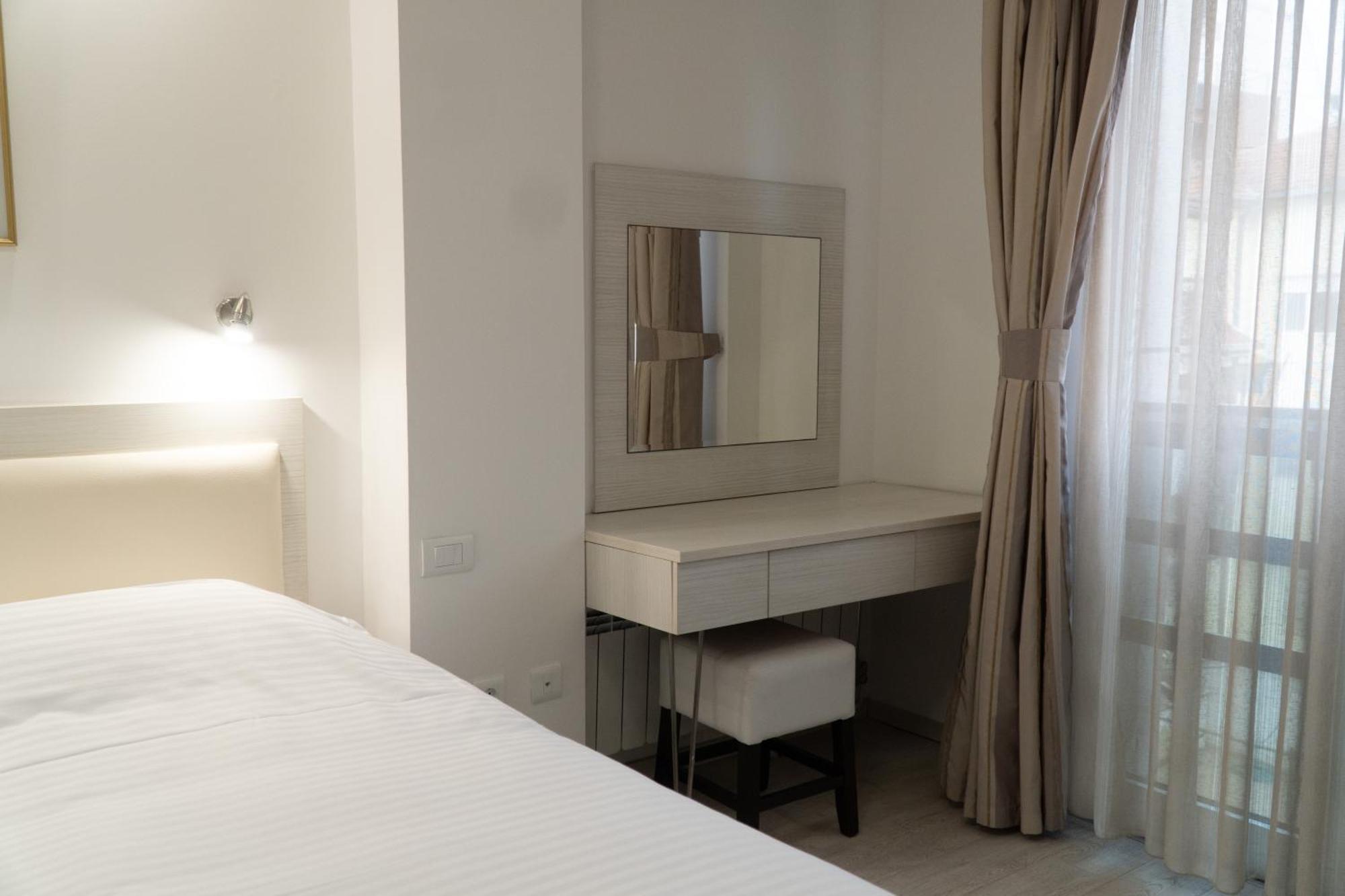 Sienna Apartments Скопье Экстерьер фото